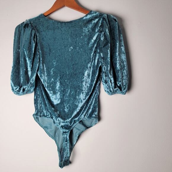 Intimately Free People Velvet Bodysuit XS Teal Crushed Puff Sleeve Romantic NWT - Picture 3 of 8